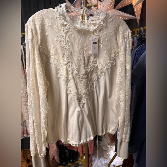 Anthropologie x Tiny Oriana Long Sleeve Lace Top in Ivory - Picture 7 of 8